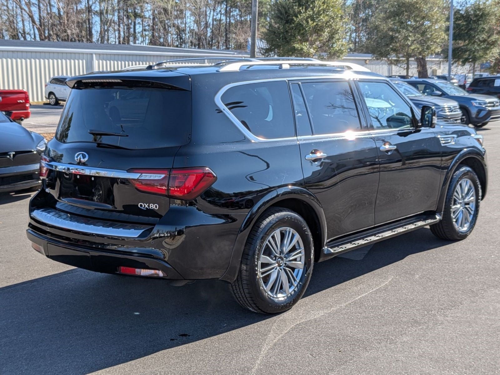 2021 INFINITI QX80 LUXE