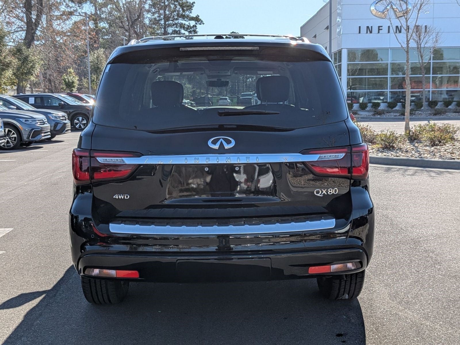2021 INFINITI QX80 LUXE
