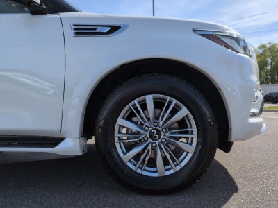 2023 INFINITI QX80 LUXE
