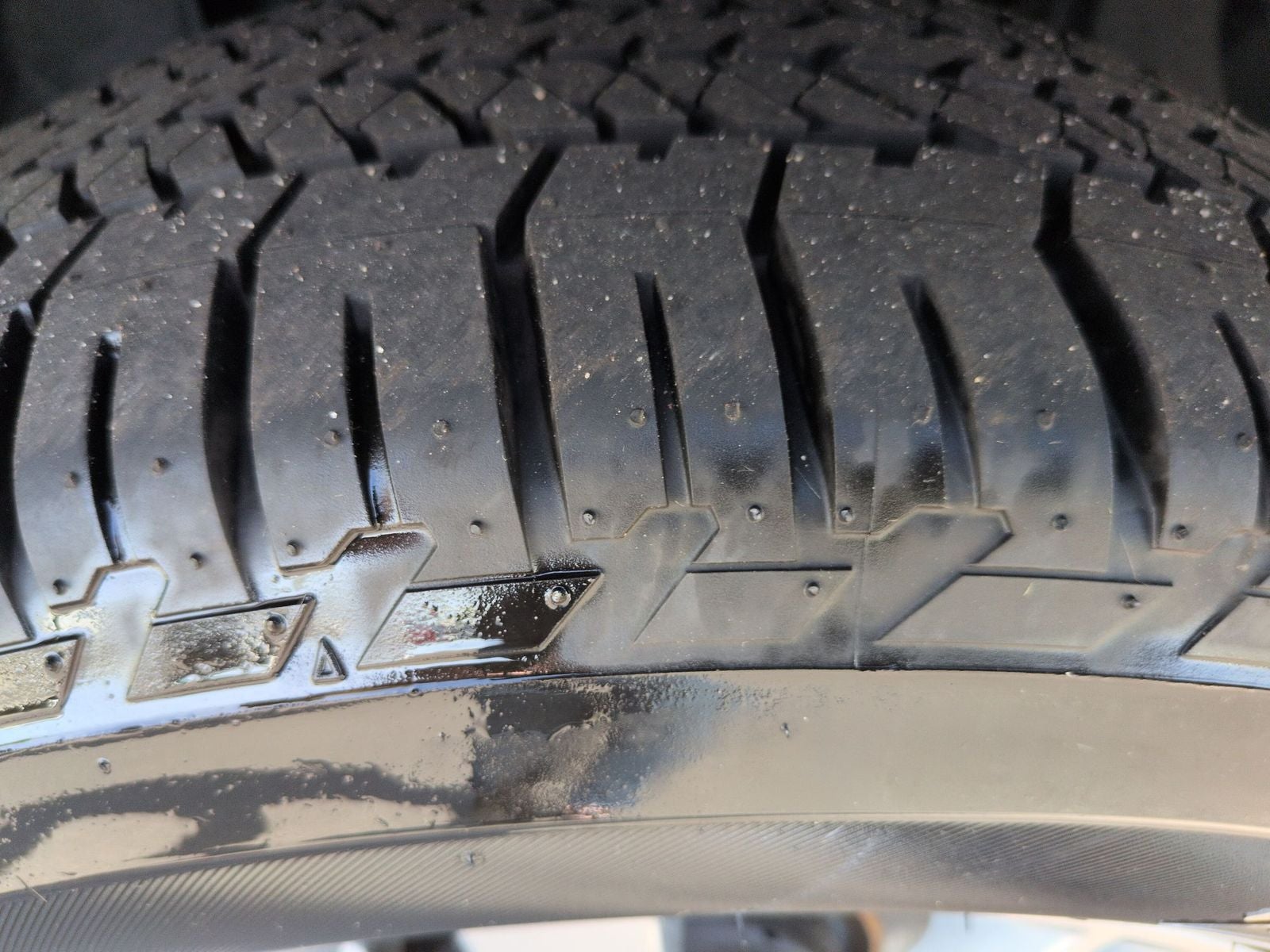 2023 INFINITI QX80 LUXE