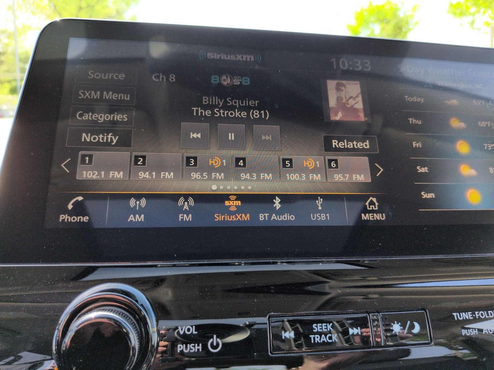 2023 INFINITI QX80 LUXE