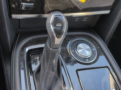 2023 INFINITI QX80 LUXE