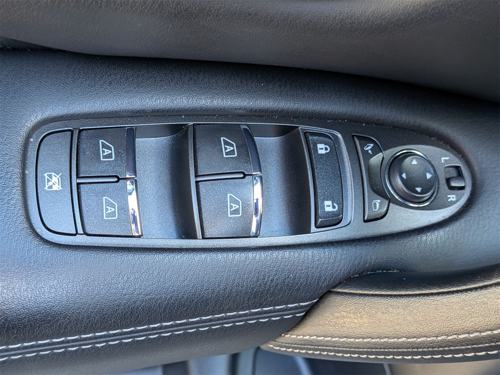 2024 INFINITI QX80 Sensory