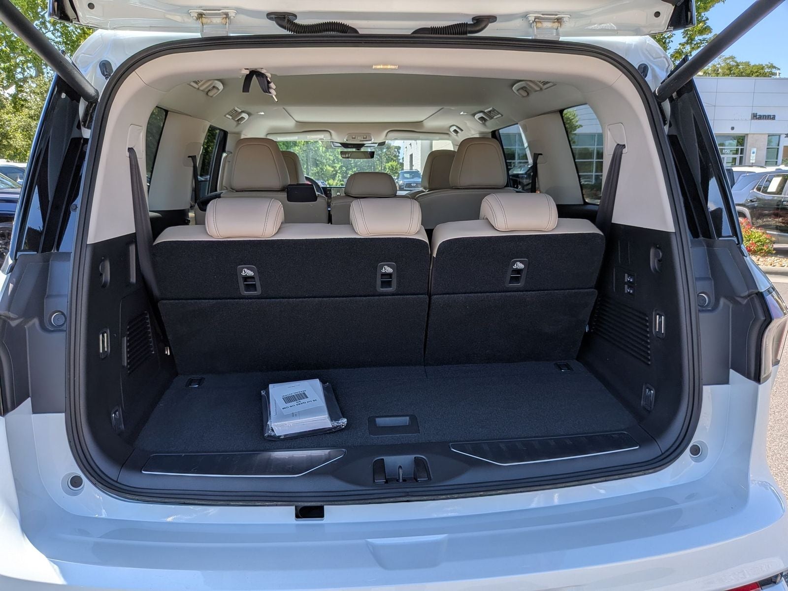 2026 INFINITI QX80 PURE