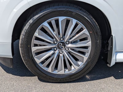 2026 INFINITI QX80 LUXE