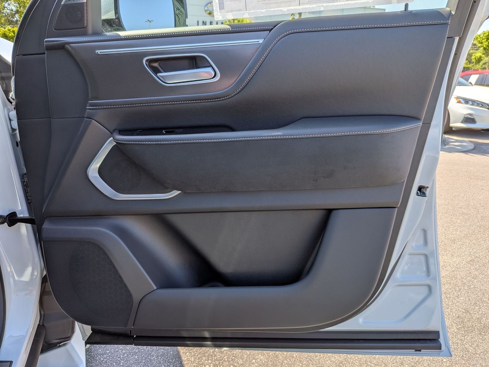 2026 INFINITI QX80 LUXE