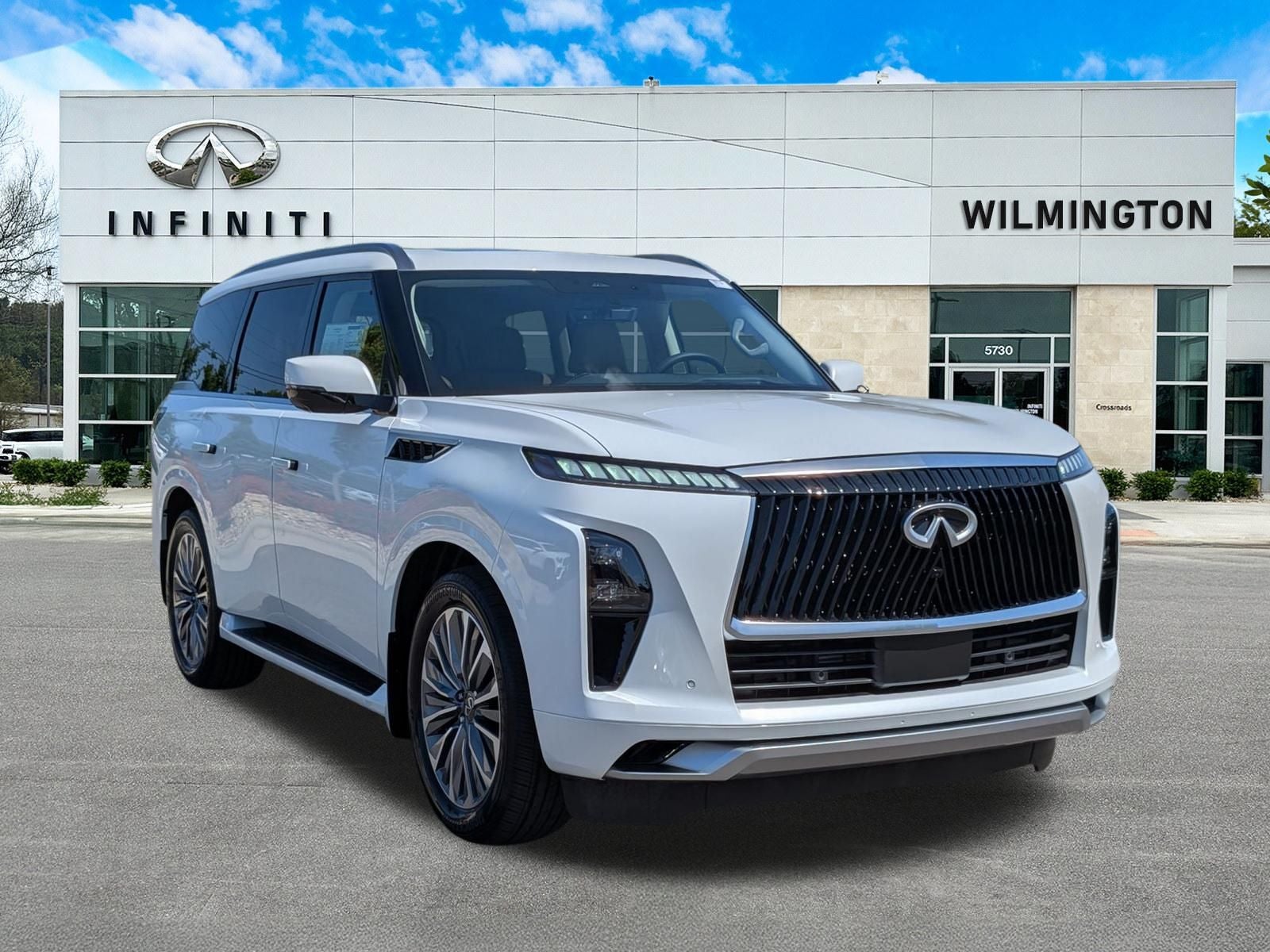 2026 INFINITI QX80 LUXE