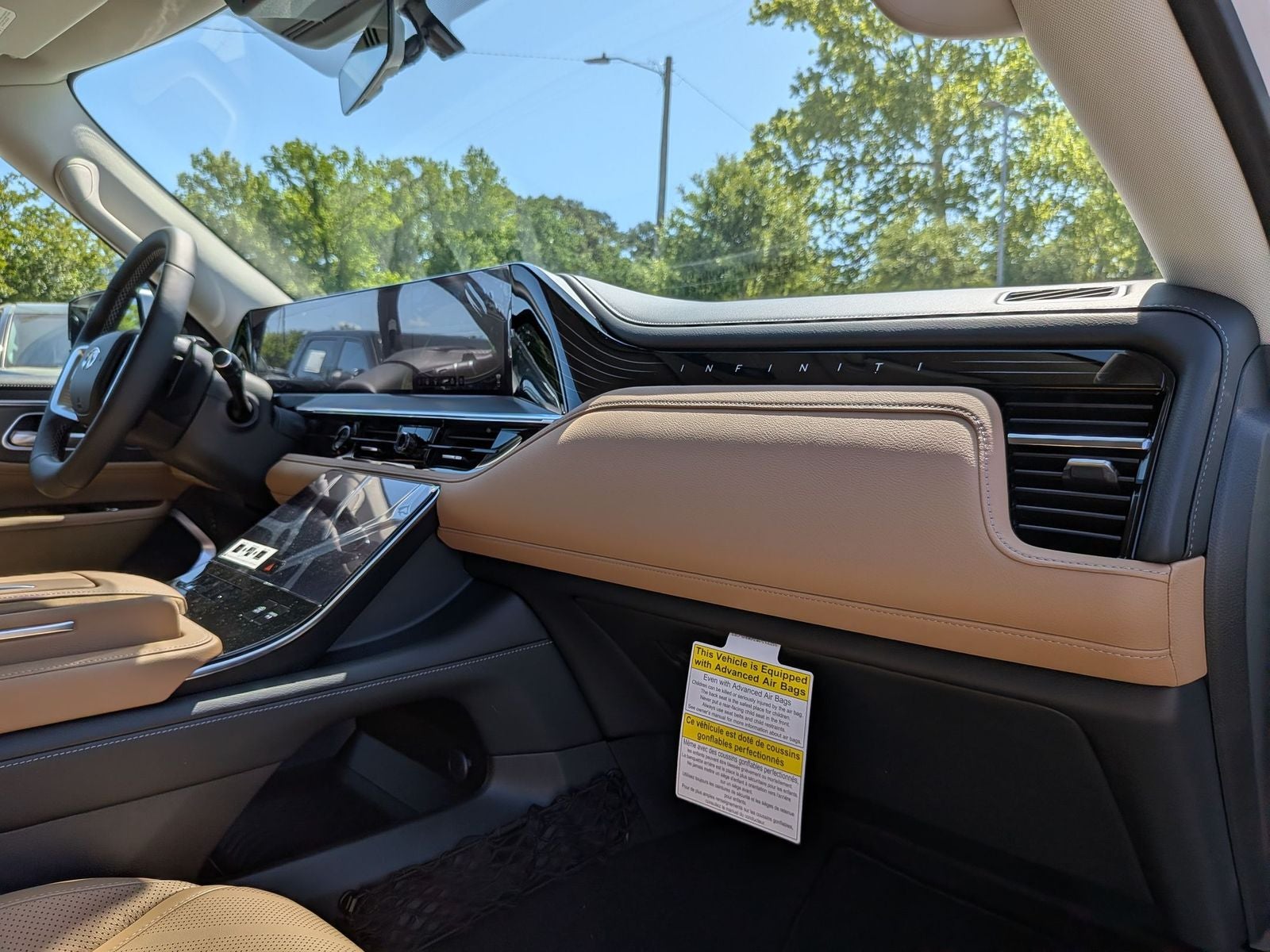 2026 INFINITI QX80 LUXE