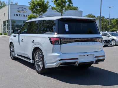 2026 INFINITI QX80 LUXE