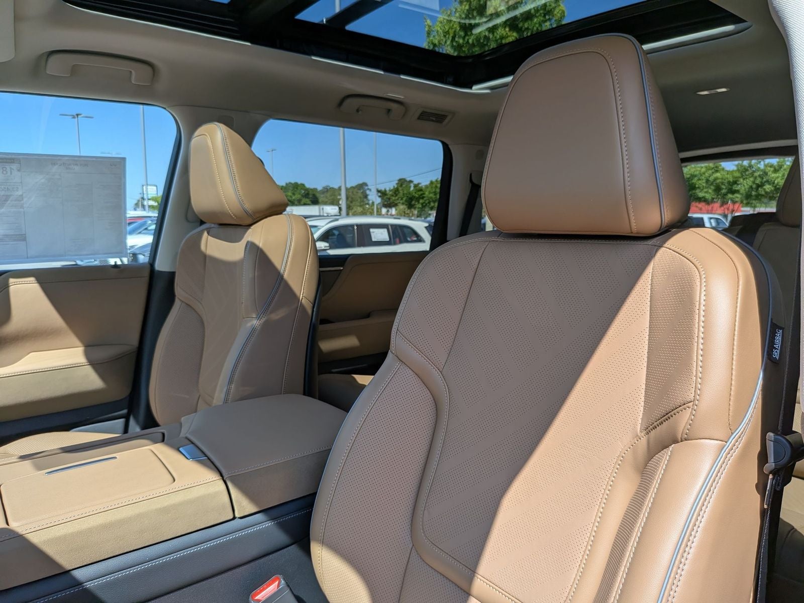 2026 INFINITI QX80 LUXE