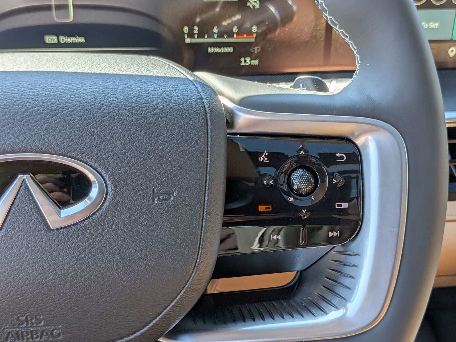 2026 INFINITI QX80 LUXE