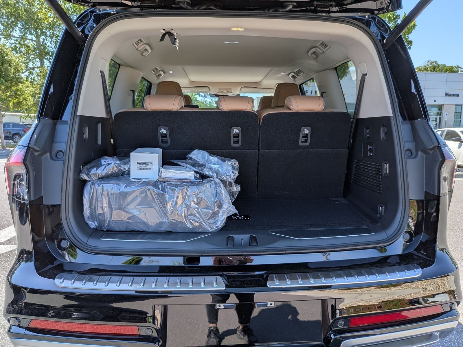 2026 INFINITI QX80 LUXE