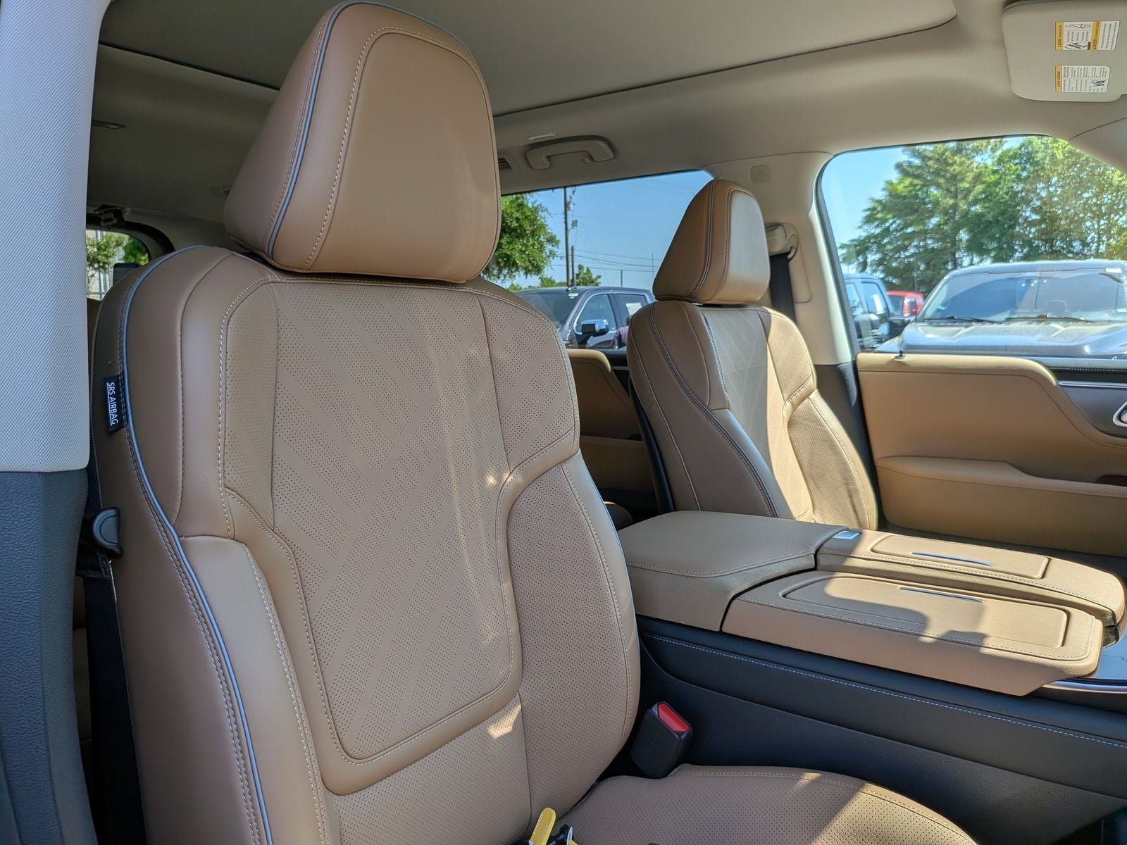 2026 INFINITI QX80 LUXE