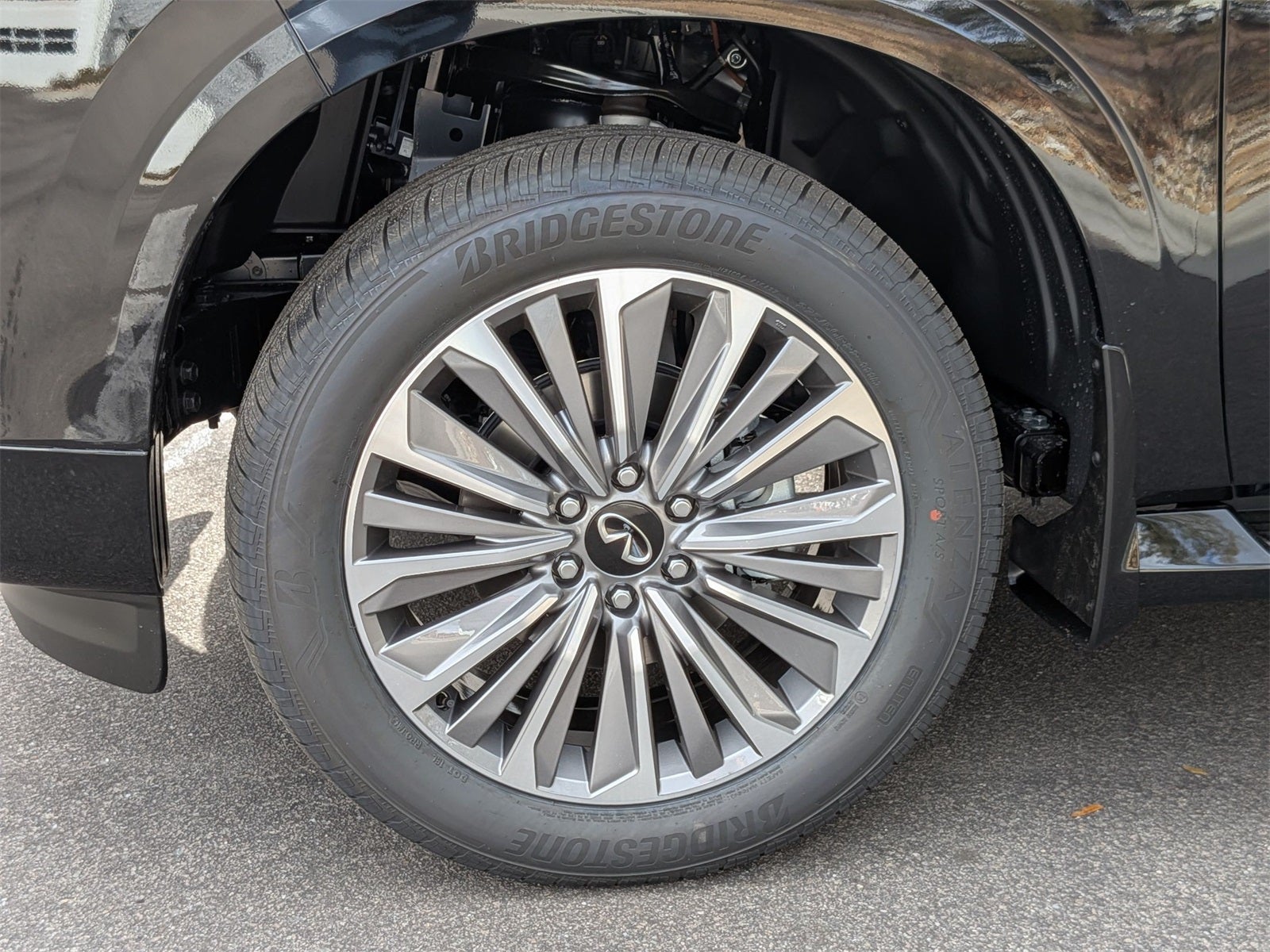 2026 INFINITI QX80 LUXE