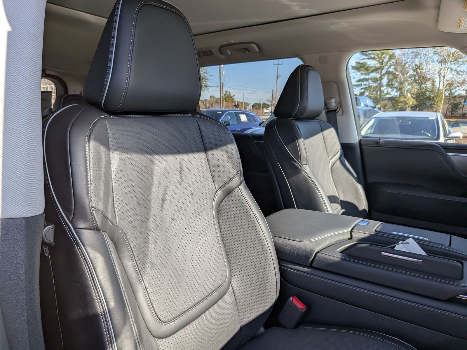 2026 INFINITI QX80 LUXE