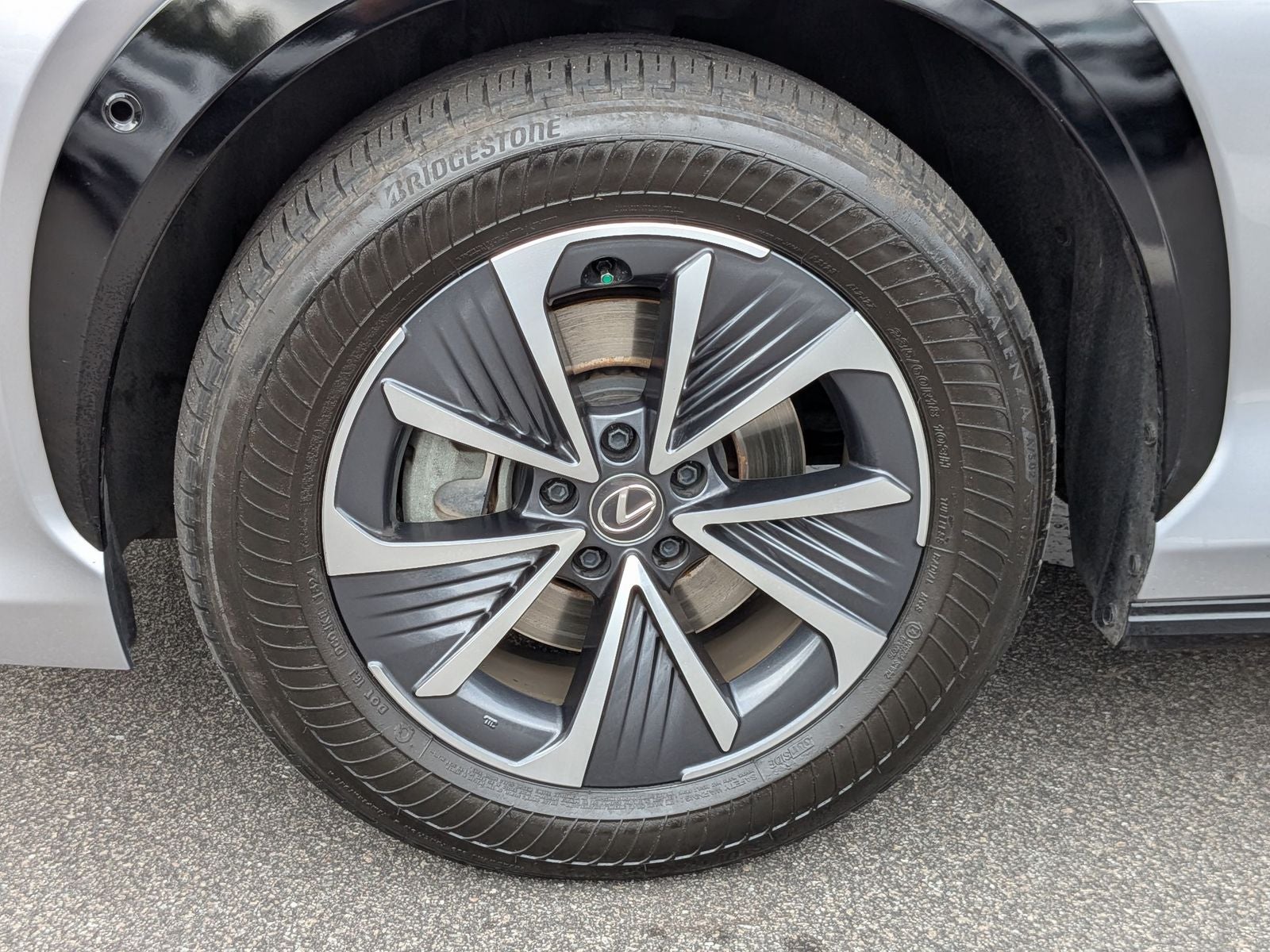 2023 Lexus RZ 450e Premium