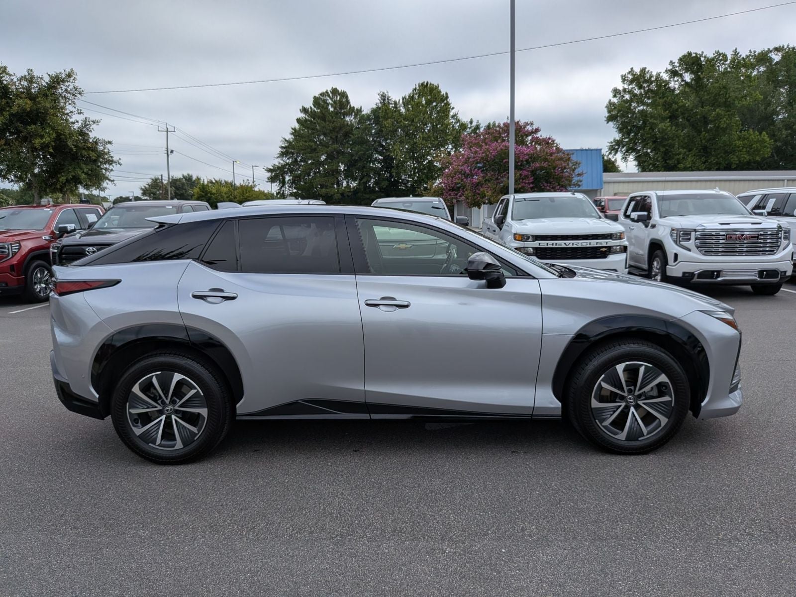 2023 Lexus RZ 450e Premium