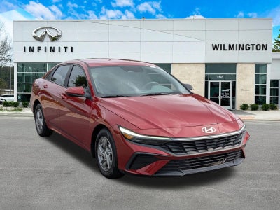 2025 Hyundai Elantra SE