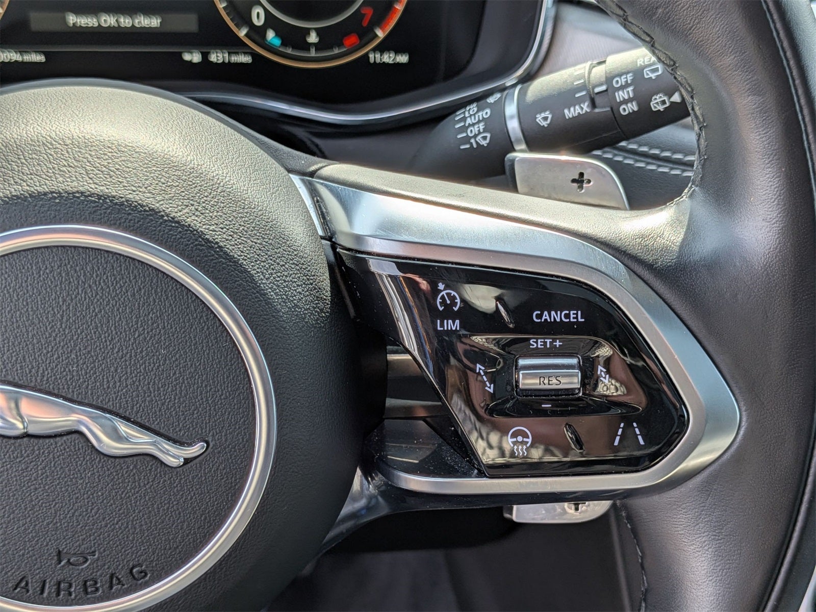 2024 Jaguar F-PACE P250 R-Dynamic S