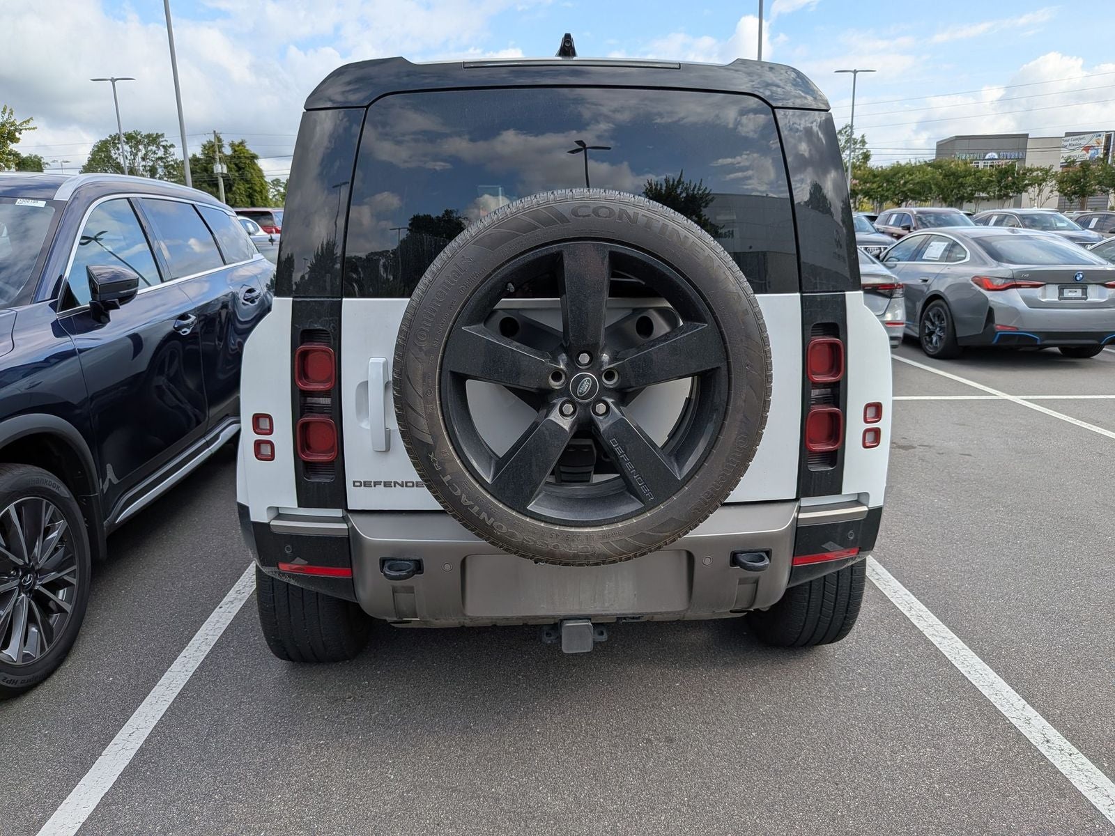 2024 Land Rover Defender 110 X-Dynamic SE