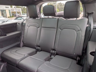 2024 Land Rover Defender 130 V8