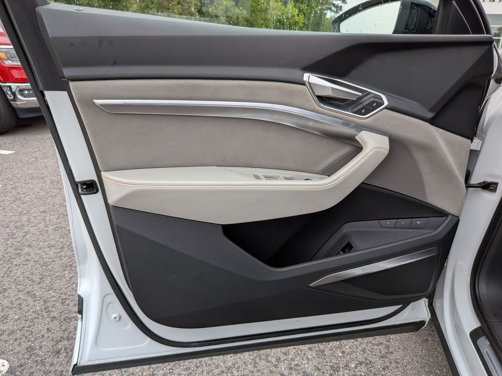 2024 Audi Q8 Sportback e-tron Prestige S line quattro