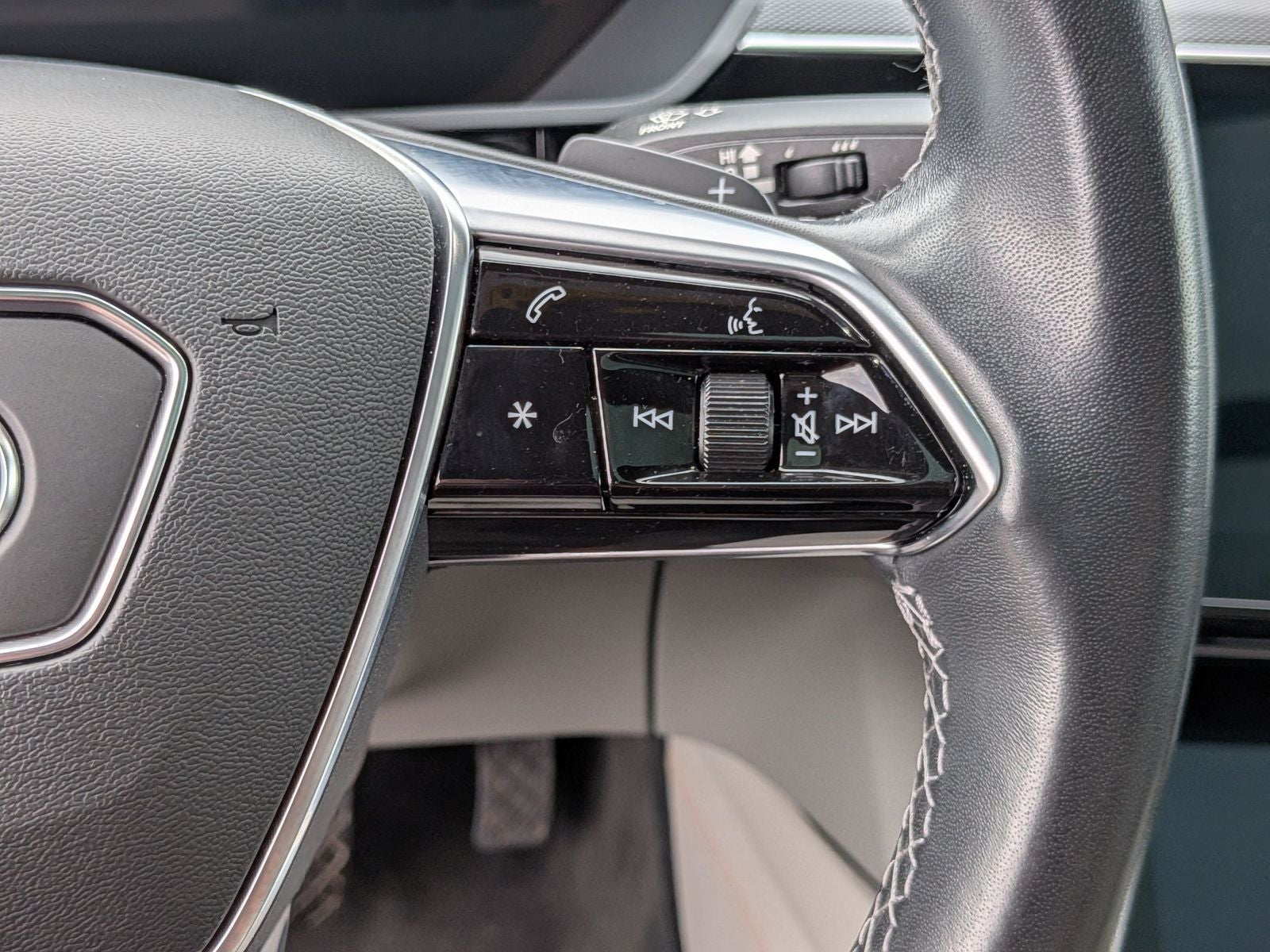 2024 Audi Q8 Sportback e-tron Prestige S line quattro