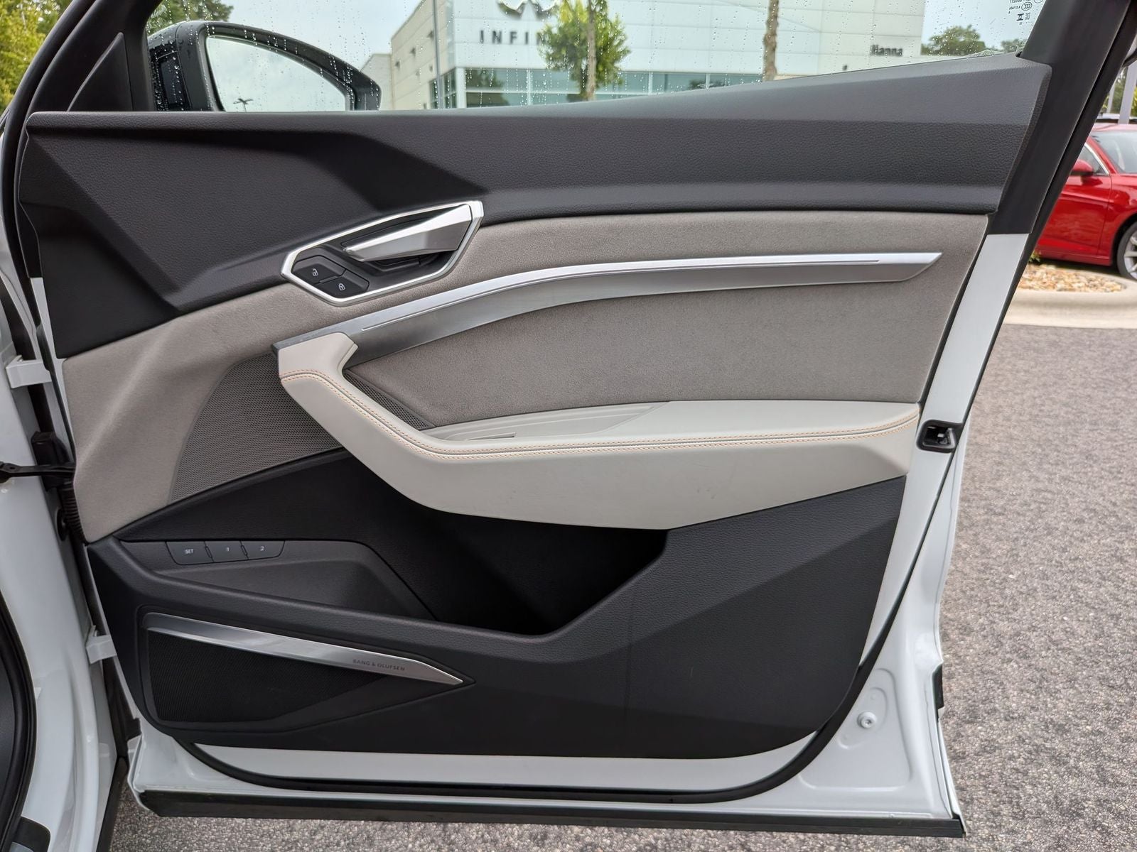 2024 Audi Q8 Sportback e-tron Prestige S line quattro