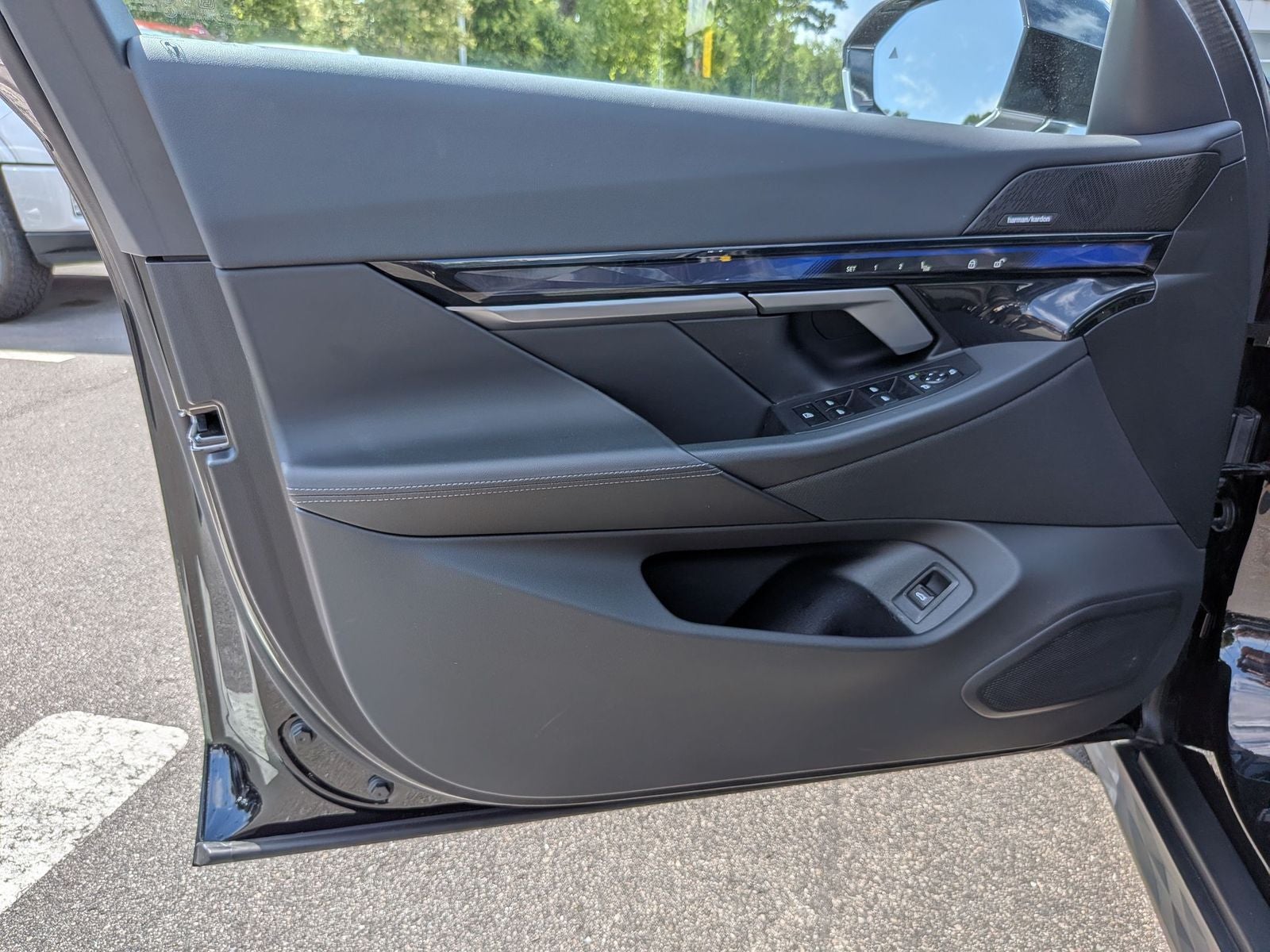 2025 BMW i5 eDrive40