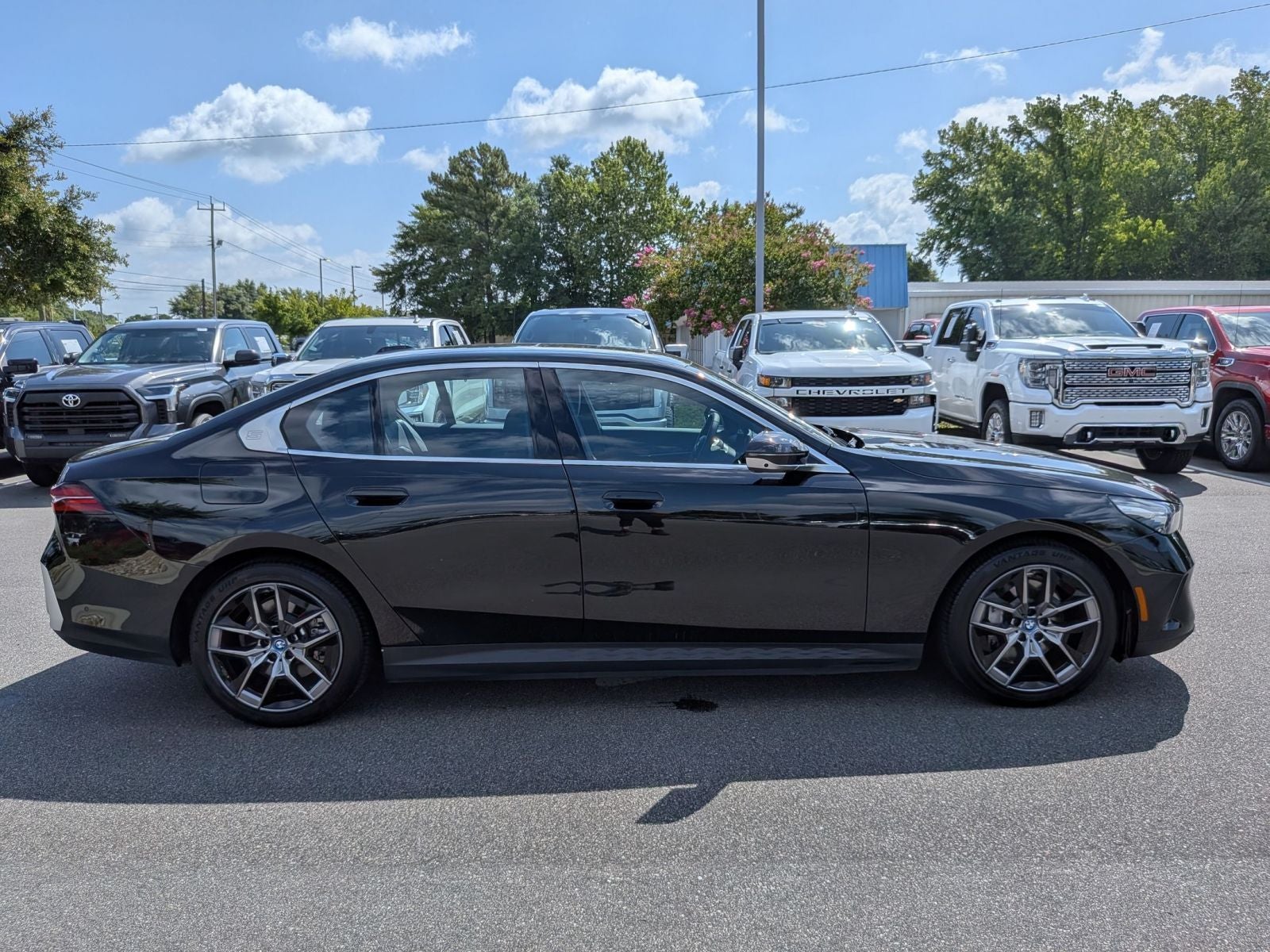 2025 BMW i5 eDrive40