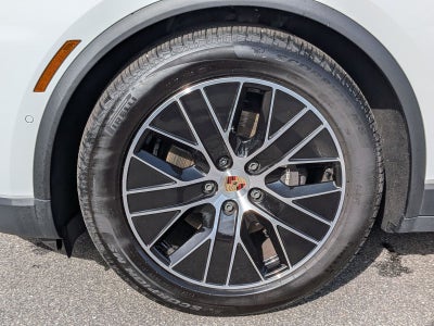 2025 Porsche Macan Electric 4