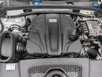 2021 Porsche Macan S