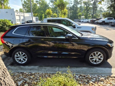 2021 Volvo XC60 T5 Momentum