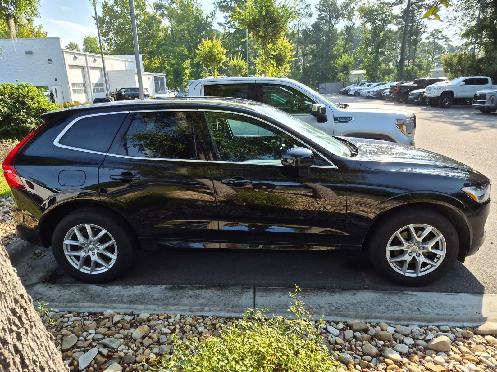 2021 Volvo XC60 T5 Momentum