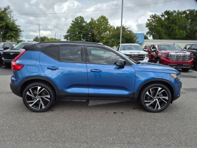 2021 Volvo XC40 R-Design