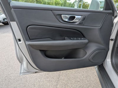2025 Volvo V60 Cross Country B5 Plus
