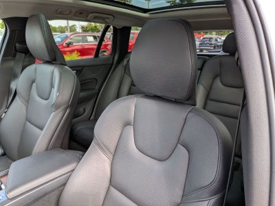 2025 Volvo V60 Cross Country B5 Plus