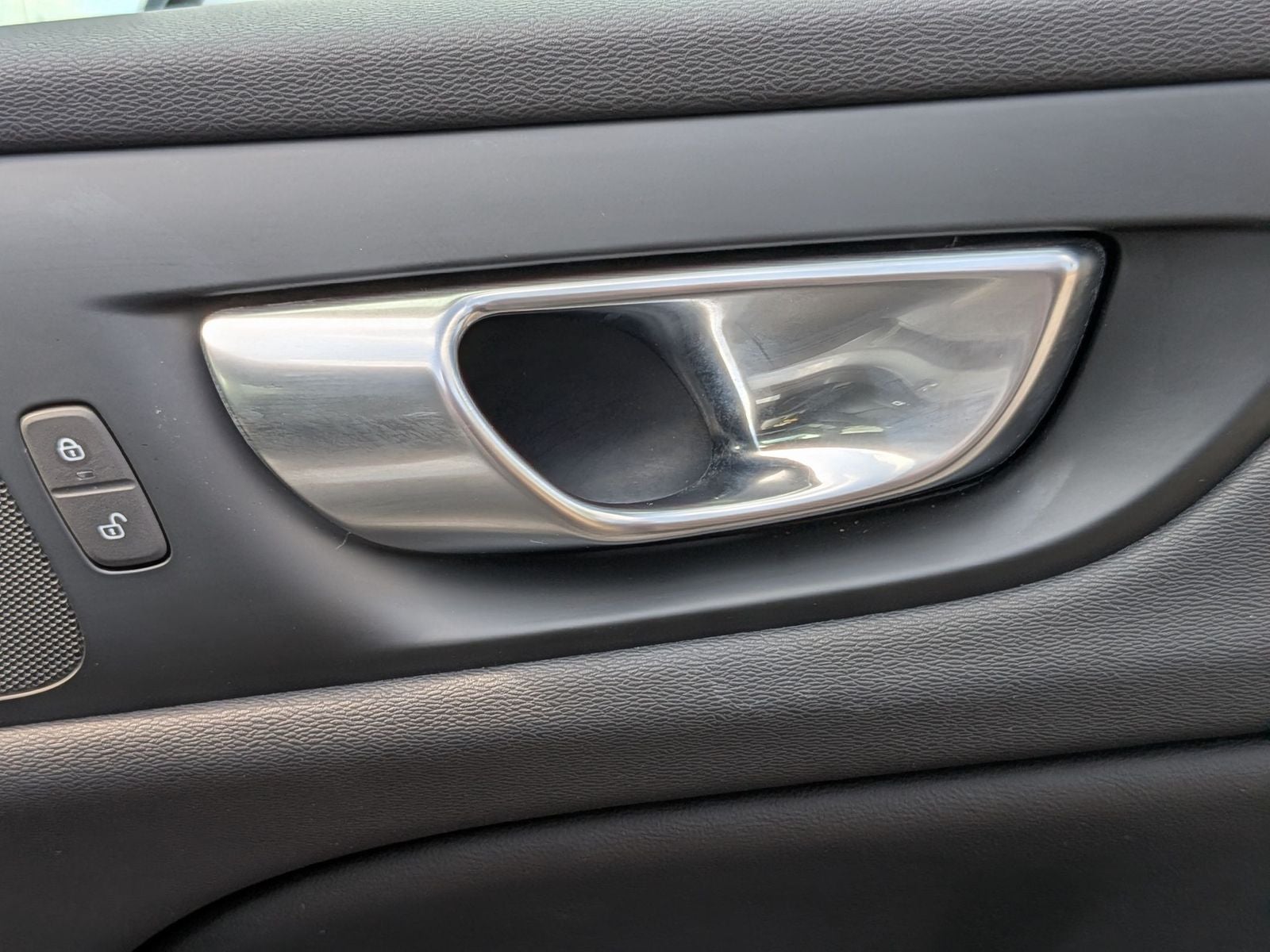 2025 Volvo V60 Cross Country B5 Plus