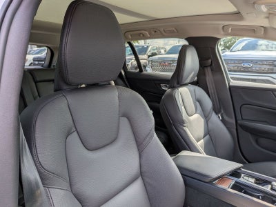 2025 Volvo V60 Cross Country B5 Plus