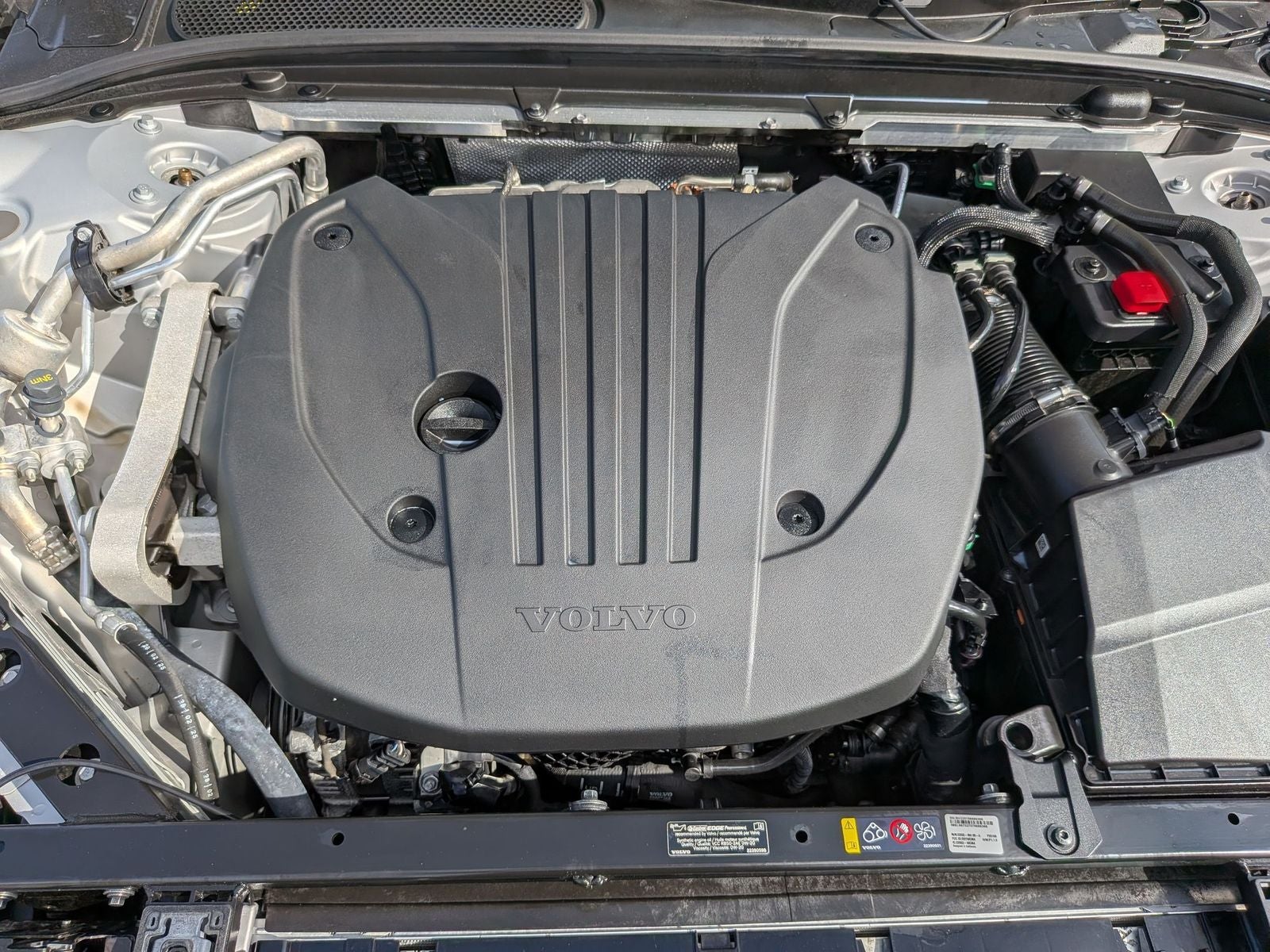 2025 Volvo V60 Cross Country B5 Plus