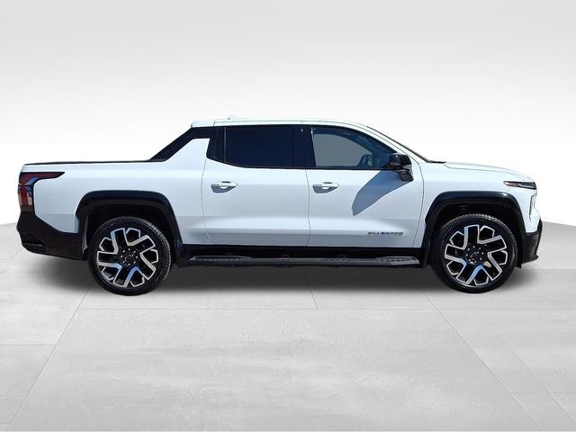 2024 Chevrolet Silverado EV RST