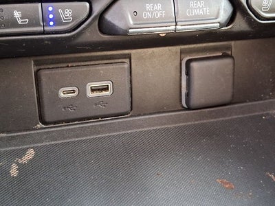 2021 Chevrolet Suburban High Country