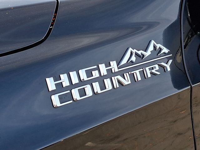 2021 Chevrolet Suburban High Country