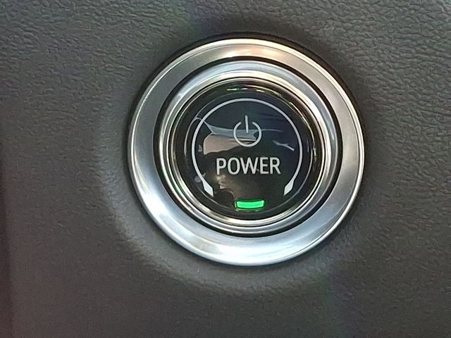 2025 Cadillac LYRIQ Sport