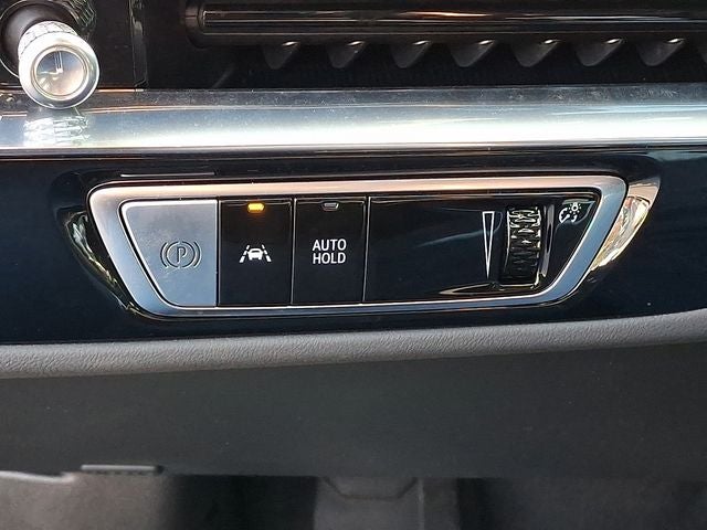 2025 Cadillac LYRIQ Sport