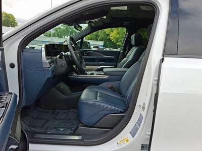 2025 Cadillac ESCALADE IQ Sport 2