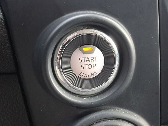 2022 Nissan Titan SV