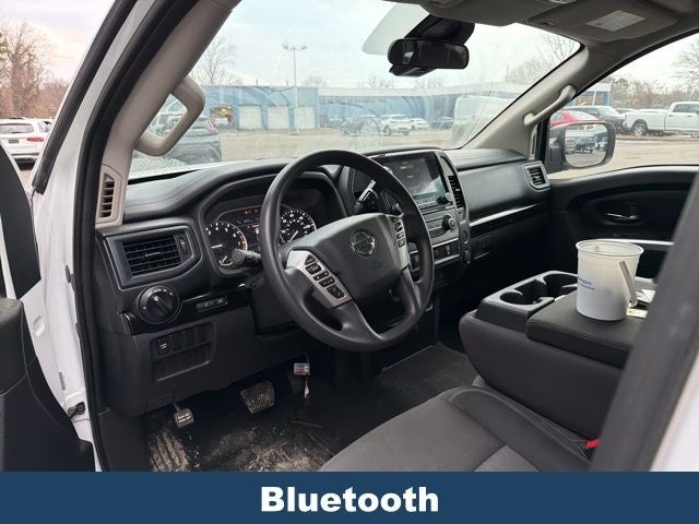 2022 Nissan Titan SV