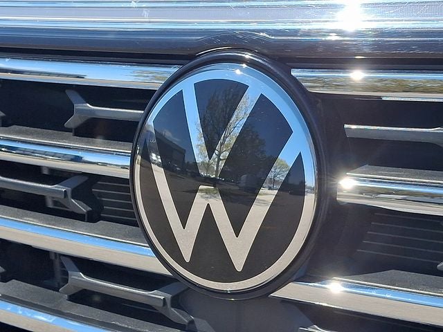 2025 Volkswagen Atlas 2.0T SE