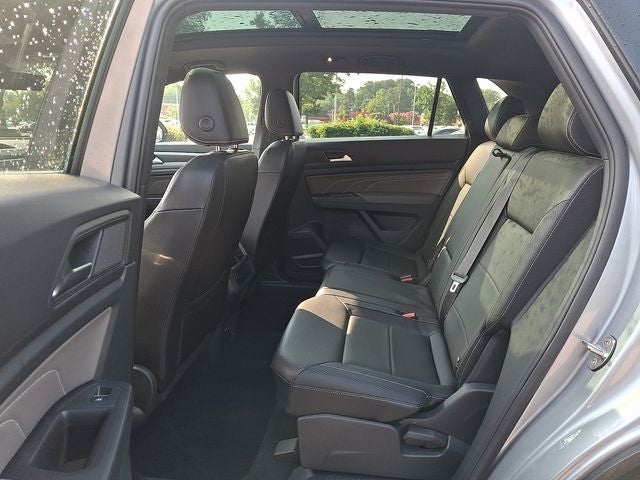 2022 Volkswagen Atlas Cross Sport 2.0T SEL R-Line